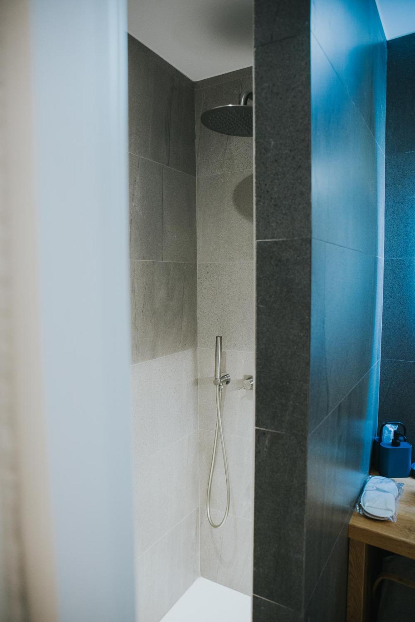 Blu Marina Apartment โจวีนัซโซ ภายนอก รูปภาพ