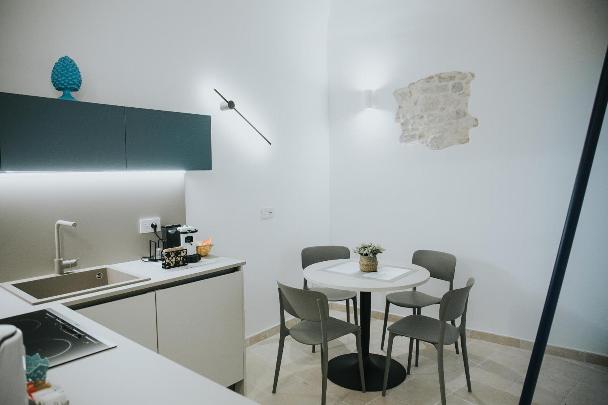 Blu Marina Apartment โจวีนัซโซ ภายนอก รูปภาพ