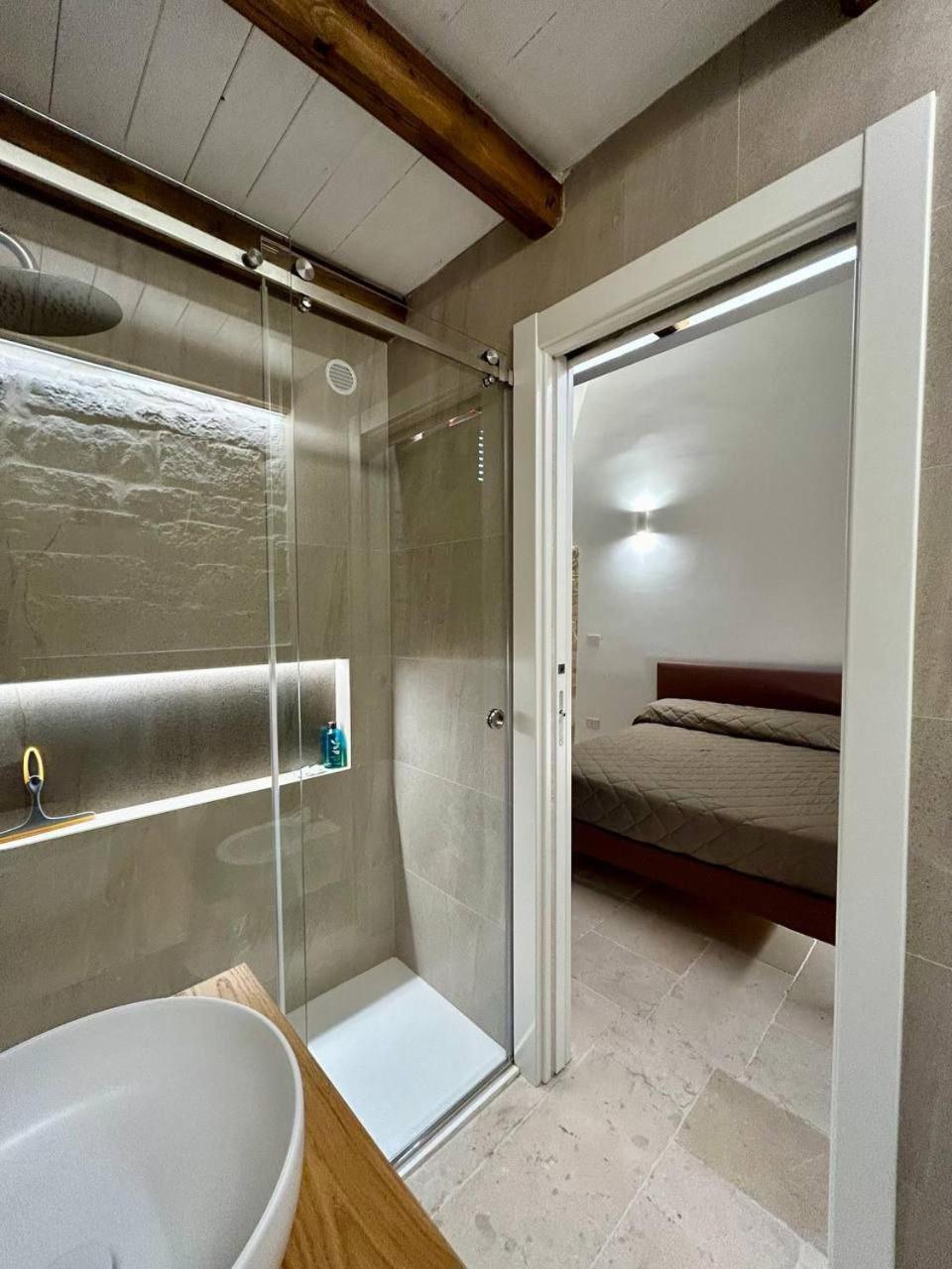 Blu Marina Apartment โจวีนัซโซ ภายนอก รูปภาพ