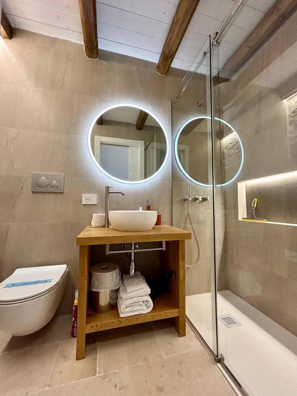 Blu Marina Apartment โจวีนัซโซ ภายนอก รูปภาพ